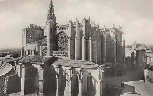 Carcassonne (Aude) La Cité, La Basilique Saint-Nazaire, Le Cloitre ngl D8286