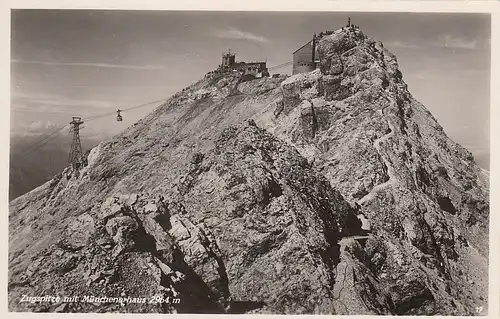 Zugspitze mit Münchner Haus ngl E0942