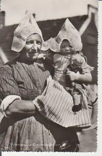 Niederlande: Volendam op Grootmoeders arm ngl 223.573