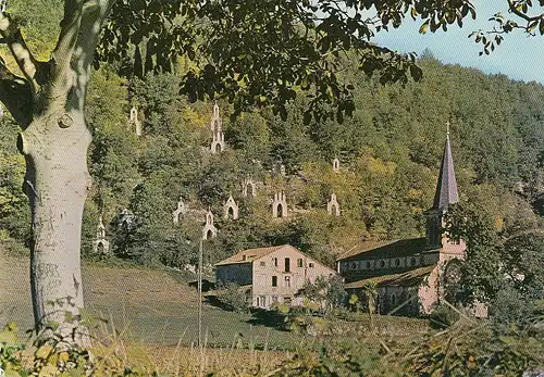 Le Mas d'Azil (Ariége) L'Eglise et le chemin de croix gl1974 D8808