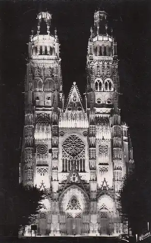 Tours (Indre-et-Loire) La Cathédrale Saint-Gatien illuminée ngl D8062