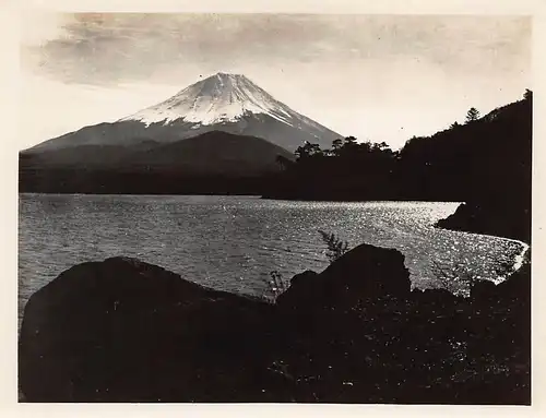 Japan Blick auf Vulkan Fuji vom See Shoji 160.088