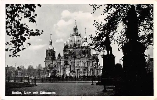 Berlin Dom mit Silhouette ngl 153.992
