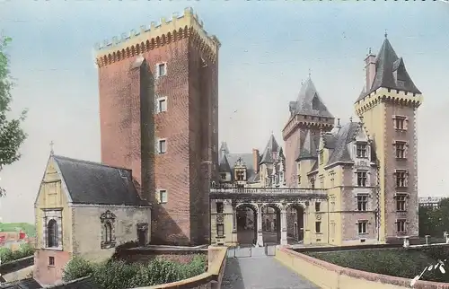 Pau (Pyrénées Atlantiques) La Château Facade principale ngl D8287