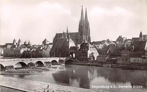Regensburg - Steinerne Brücke ngl 155.277