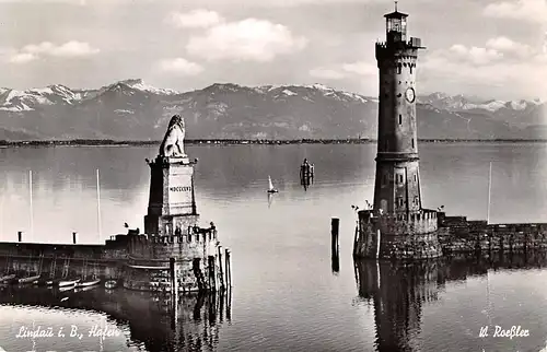 Lindau im Bodensee Hafenausfahrt mit Blick auf Gebirge gl1958 154.633