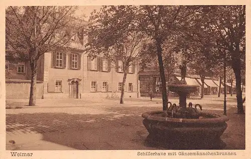 Weimar - Schillerhaus mit Gänsemännchenbrunnen ngl 156.505