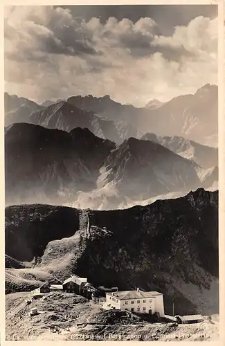 Blick vom Nebelhorn auf Bergstation und Edmund-Probsthaus ngl 155.035