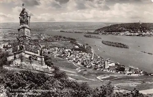 Rüdesheim mit Nationaldenkmal und Blick auf Rochusberg gl1966 162.068