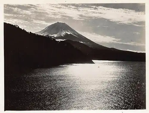 Japan Blick auf Vulkan Fuji vom See Shoji 160.093