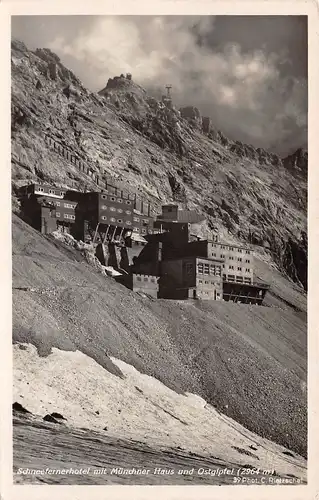 Berghütte: Münchnerhaus Zugspitze mit Schneefernerhotel u. Ostgipfel ngl 155.196