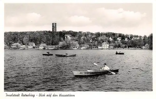 Inselstadt Ratzeburg Blick auf den Wasserturm vom See m. Ruderbooten ngl 156.838