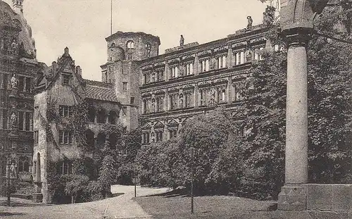 Heidelberg, Partie aus dem Schlosshof ngl E1035