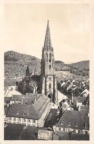 Freiburg i. Br. Münster von der Martinskirche aus gl1928 157.445