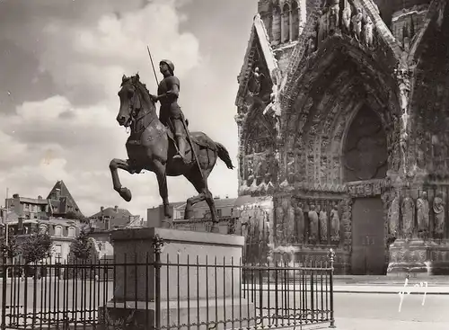 Reims (Marne), Statue de Jeanne d'Arc ngl E2076