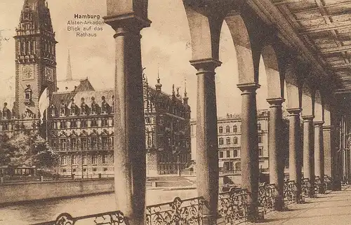 Hamburg - Alsterarkaden, Blick auf das Rathaus feldpgl1917 E0770