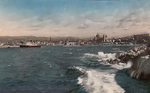 Marseille, Depart d'un courrier, Cathédrale ngl E0109