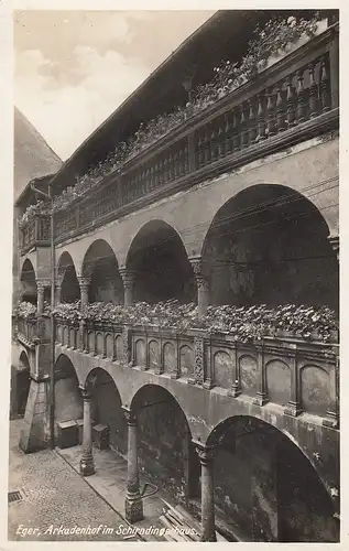 Eger, Arkadenhof im Schirndingerhaus ngl E2001