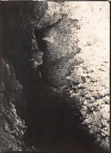 Japan Höhle verstorb. Seelen bei Matsue - Steintürmchen für Jedes KInd 160.038
