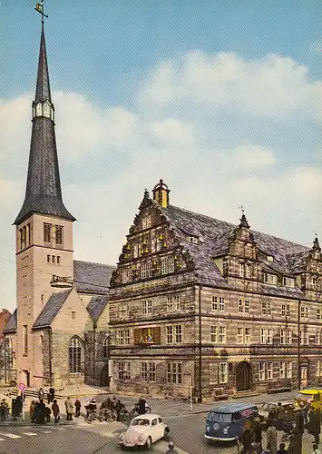Hameln an der Weser, Marktkirche mit Hochzeitshaus und Glockenspiel ngl E1329