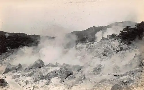 Japan Unzen - Fumarolen Panorama ngl 160.618