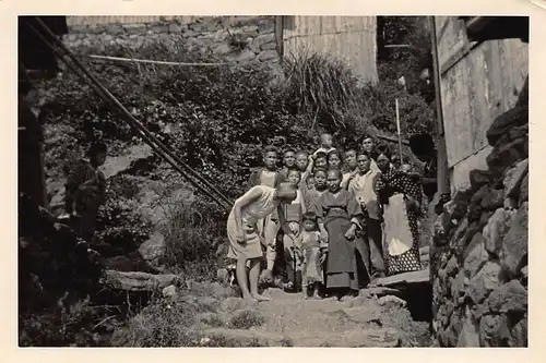Japan Tozaka - Ein Fischerdorf Gruppenbild 160.023
