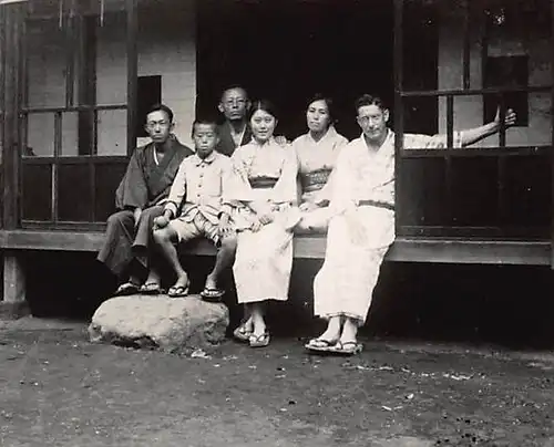 Japan Gruppenbild Familie Inouye 160.139
