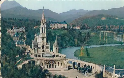 Lourdes, La Basilique vue du Château-Fort gl1958 E1545