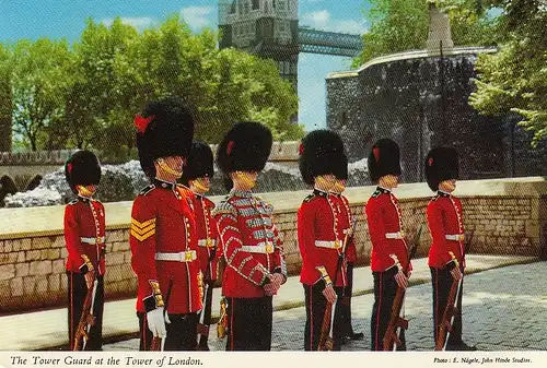 London, The Tower Guard at the Tower ngl E2843