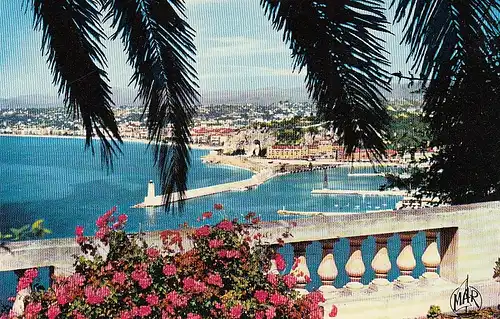 Nice,Côte d'Azur, L'Entrée du Port ngl E4409