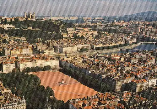 Lyon, La Place Bellecour, la Saône et le Colline de Fourvière ngl E2459