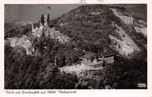 Blick auf Drachenfels mit Hotel-Restaurant gl1952 163.478