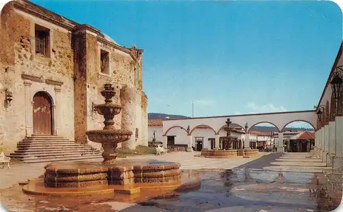 Mexiko Tapalpa Colonial Fountain and the Parroquial Church gl1979 165.455