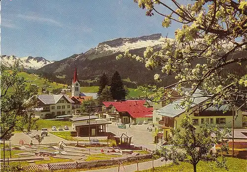 Riezlern, Kleinwalsertal, mit Schwarzwassertal und Hohen Ifen ngl E3000