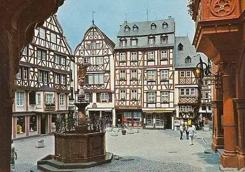 Bernkastel a.d. Mosel, am Marktplatz ngl E2940