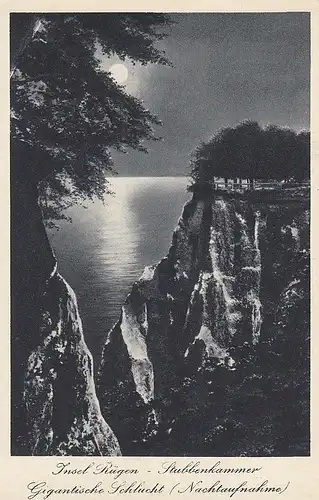 Stubbenkammer, Rügen, Gigantische Schlucht bei Nacht ngl E4847