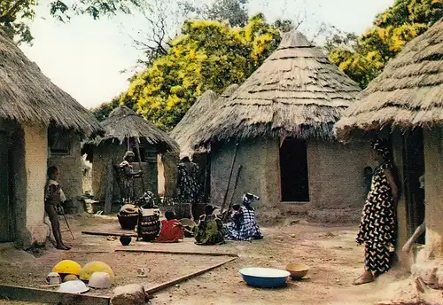 Afrika, African village ngl E4452