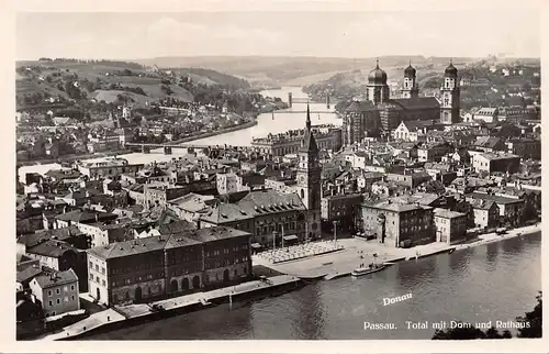 Passau - Totale mit Donau, Dom und Rathaus ngl 167.054