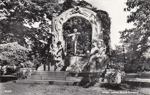 Wien, Johann Strauß-Denkmal gl192759 E7779