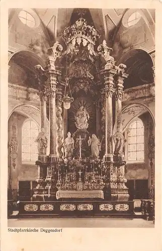 Deggendorf - Altar in der Stadtpfarrkirche ngl 167.304