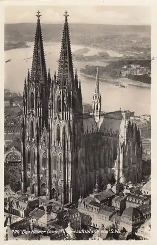 Köln am Rhein, der Dom, Fliegeraufnahme von SW gl1936 E8398
