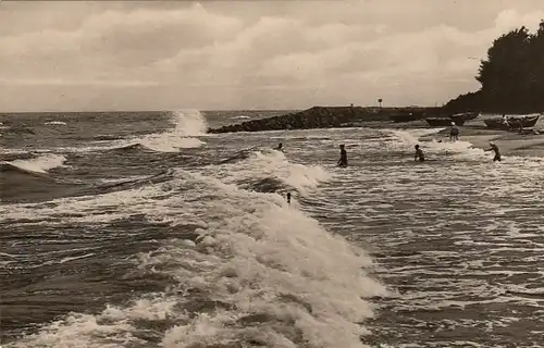 Thiessow auf Rügen. Oststurm beim Hövt gl1963 E7734