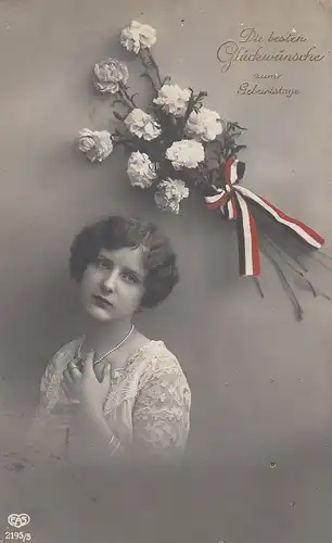 Geburtstag-Wünsche Dame mit Blumengebinde gl1917 E7430