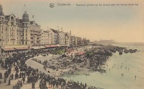 Oostende, Strand naar het Palace Hotel toe ngl F0555