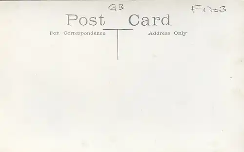 London, Hampton Court Palace, The Maze ngl F1703