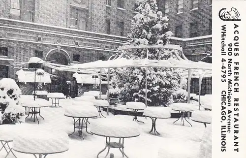 Chikago, Illinois, "Jaques" Outdoor Dining Patio in Winter ngl E6515