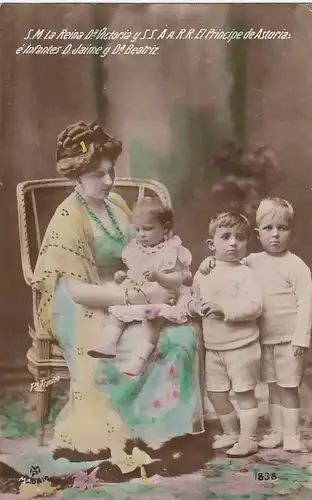 Madrid, S.M. la Reina Victoria é Infantes gl1912 E8905