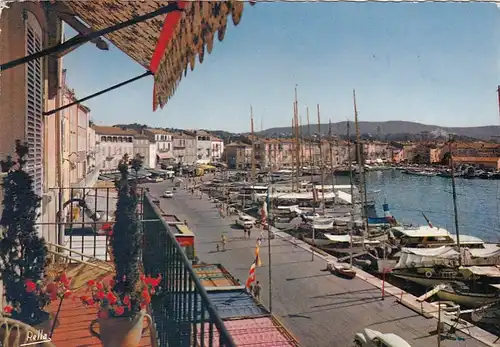 Saint-Tropez (Var) Le quai Jean-Jaurès et le quai Baill de Sulfren gl1968 F3162