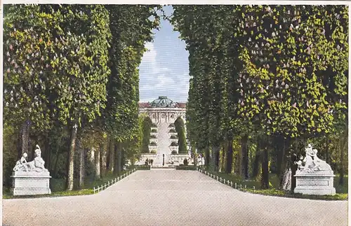 Potsdam. Durchblick auf Schloß Sanssouci, gl1933 E7453