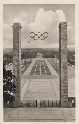 Berlin, Reichssportfeld, Blick durch das Oststor gl1924 F1576